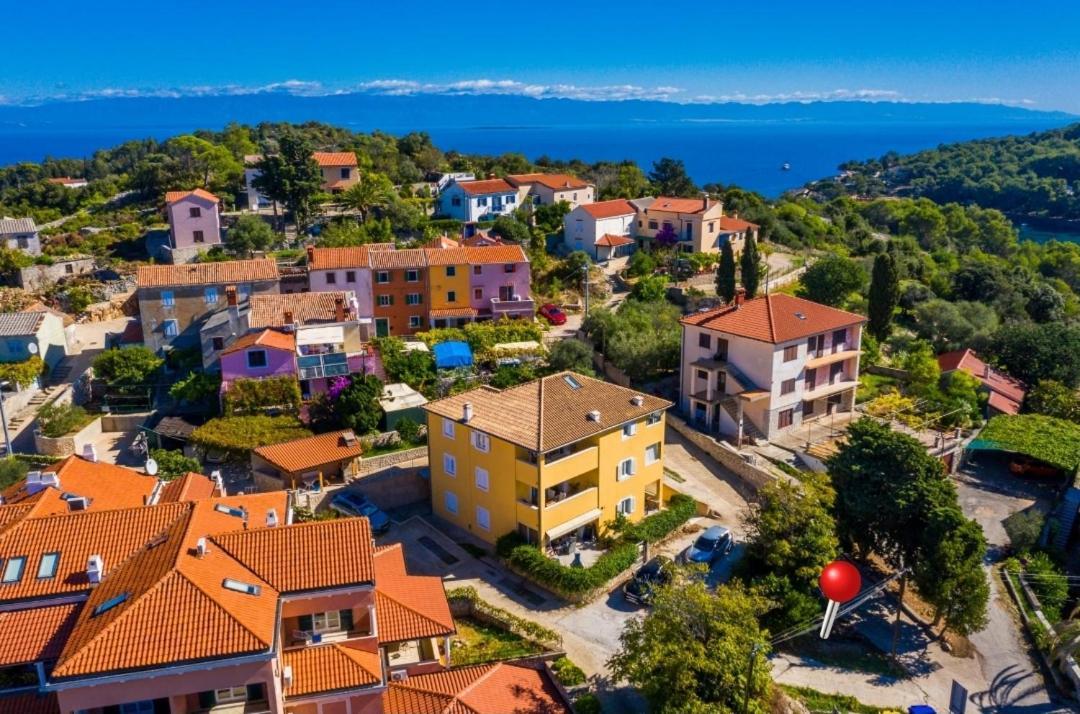 Bozena Apartment Mali Losinj Ngoại thất bức ảnh